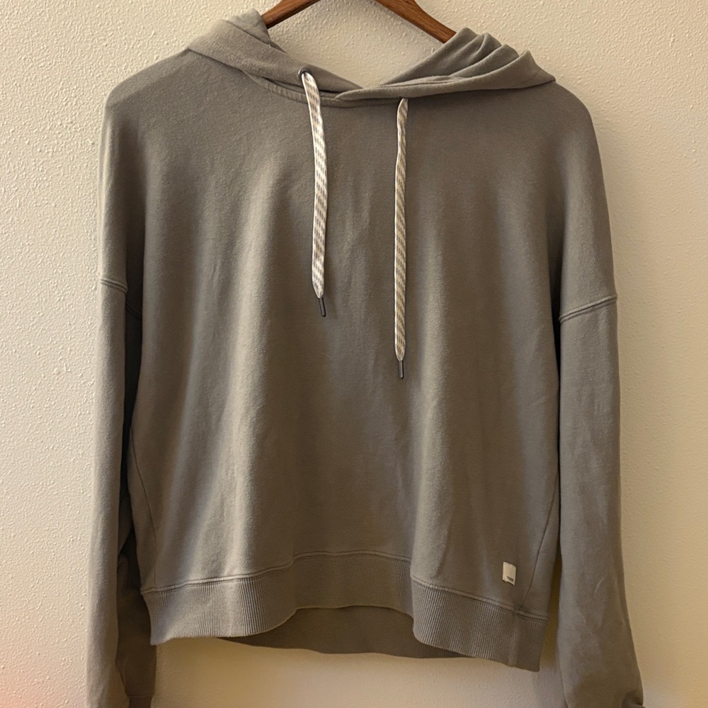 Vuori  sage  green hoodie